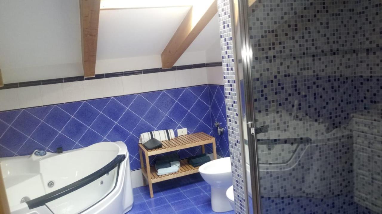 Il Cielo In Una Stanza Hotell Giulianova Eksteriør bilde